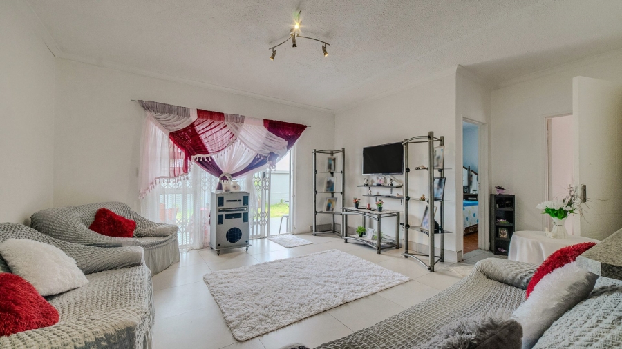 2 Bedroom Property for Sale in Algoa Park Eastern Cape